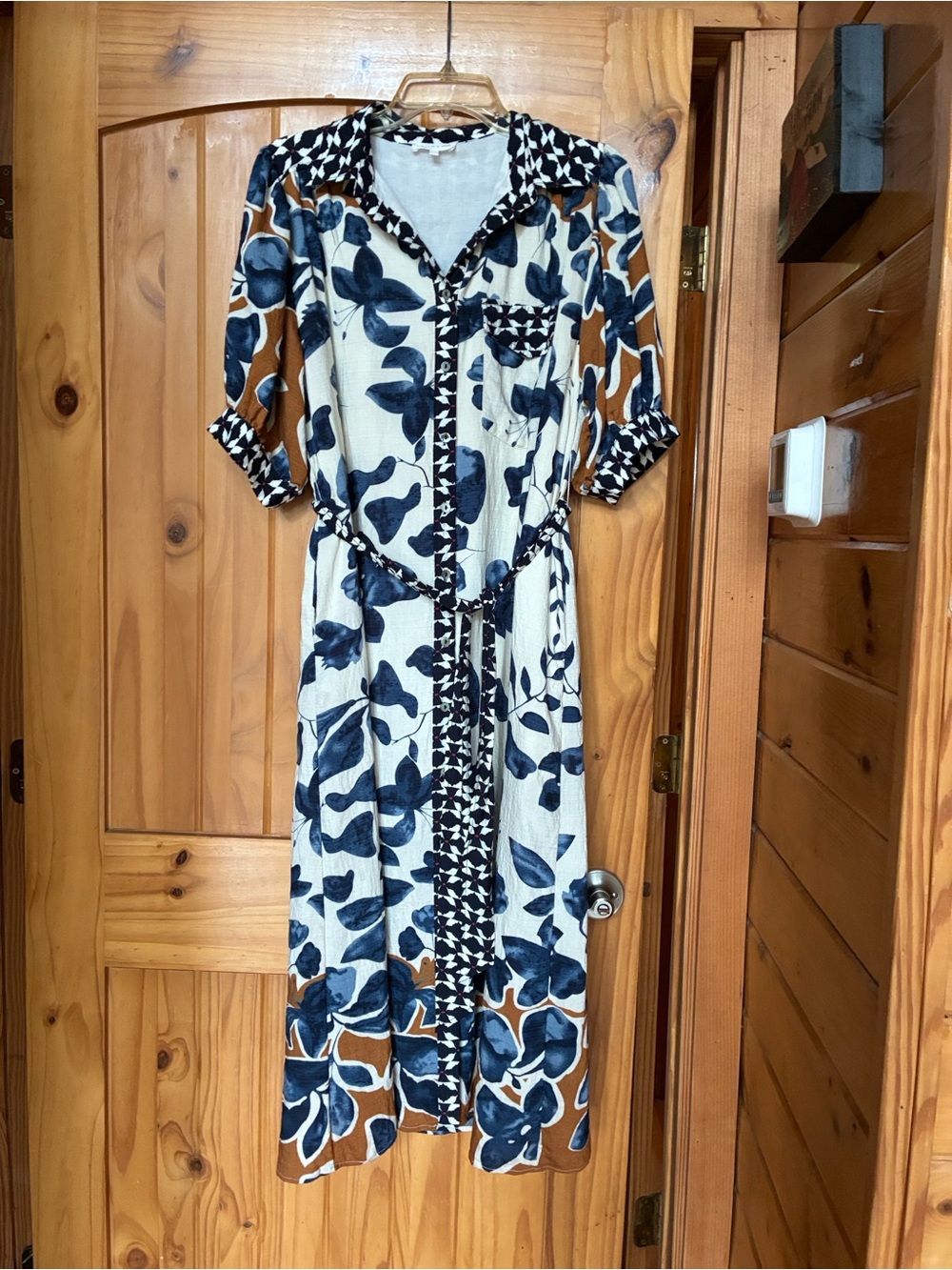 Entro oversized button down puff sleeve Shirtdress with pockets